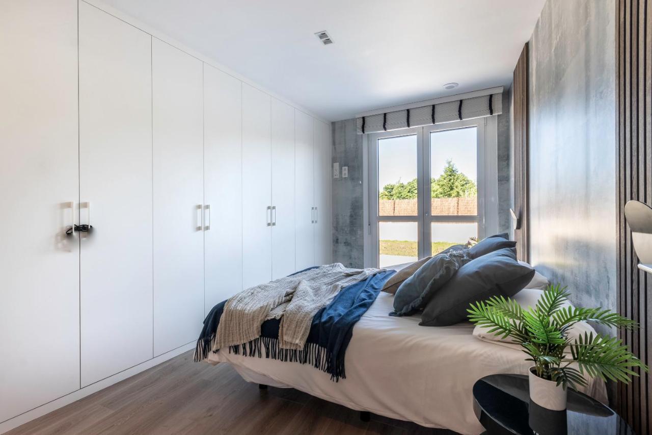 Akomodat En Precioso Y Moderno Con Jardin Y Parking Getxo Buitenkant foto