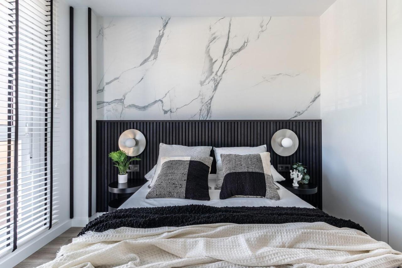 Akomodat En Precioso Y Moderno Con Jardin Y Parking Getxo Buitenkant foto