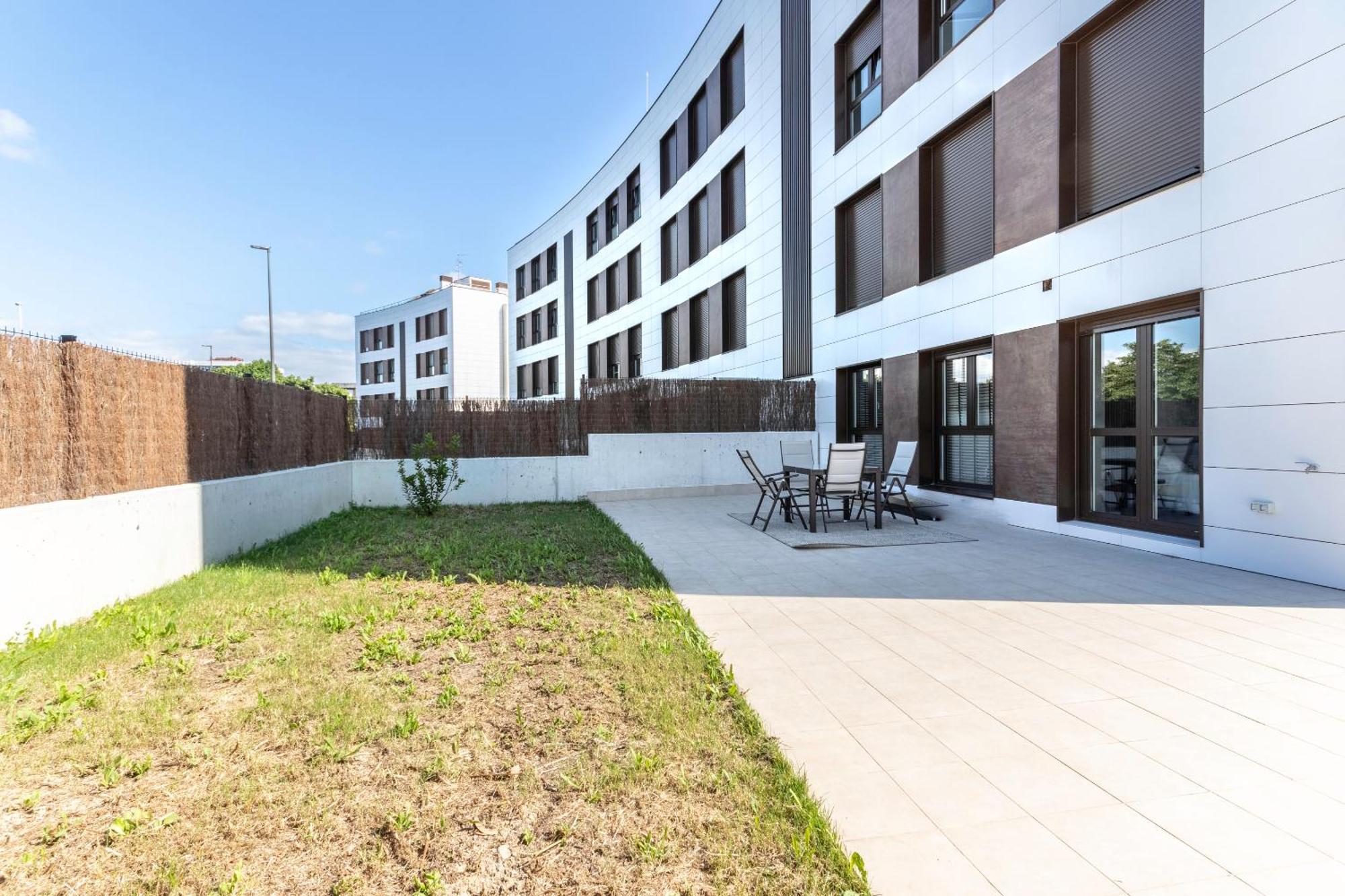 Akomodat En Precioso Y Moderno Con Jardin Y Parking Getxo Buitenkant foto